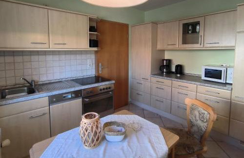 Huber - gemütliche FeWo mit Terrasse und Garten auf dem Lande - Foto 17