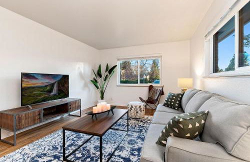 Stylish Getaway with Designer Touches - Free Bikes - Foto 1