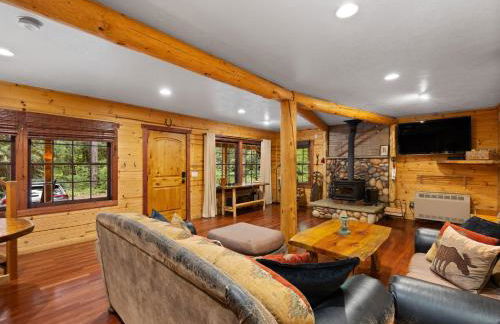 Whispering Pines - Cabin w hot tub - Foto 1