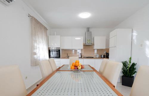 Holiday Home Villa Laura by Interhome - Photo 8