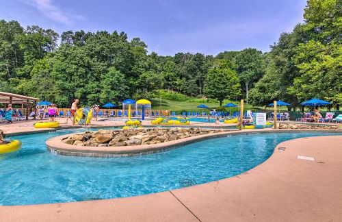 1 Mi to Lake Lure! Couples Retreat with Resort Perks - Foto 30