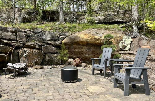 Romantic Cottage w Hot Tub & Views - Photo 4