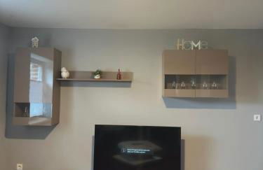 Gesamte Wohnung mit Parkplatz - Foto 13