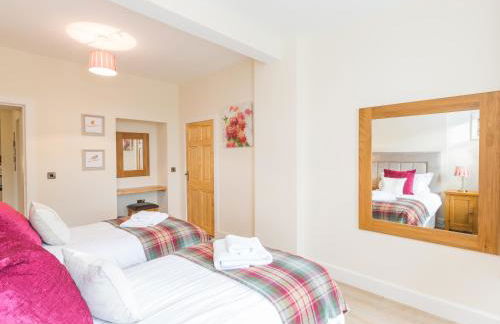 Chauffeur's Cottage with Hot Tub - Foto 21