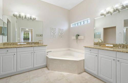 Jupiter's Beacon Villa - Photo 10