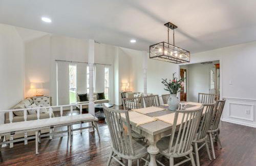 Patio and Pool Table Lake Marion Getaway - Foto 12