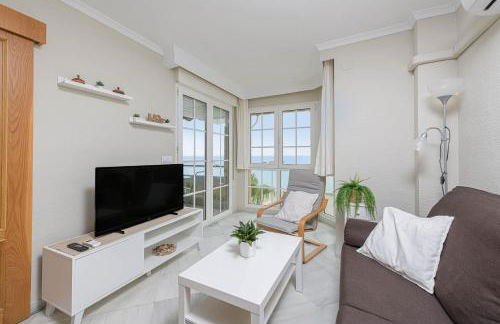 WintowinRentals Seafront Apartment with Spectacular Views - Photo 2