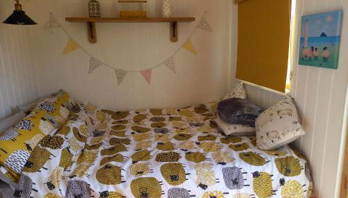 Under the Stars Shepherds Huts at Harbors Lake - Foto 5