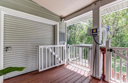 The San Bernard River waterfront provides private access to a spa, boat ramp, and jet skiing - Photo 55