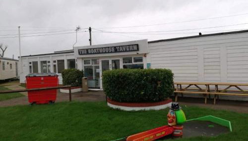 Caravan - Sleeps 8 - Pets Ok - Parking - Decking - Foto 5