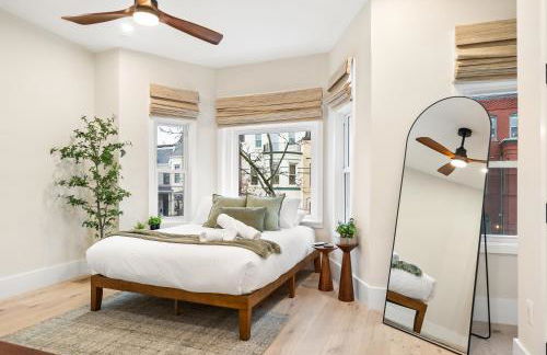 5-Bedroom Home with 2 Kitchens & Rooftop Deck, U Street and Shaw - Foto 13