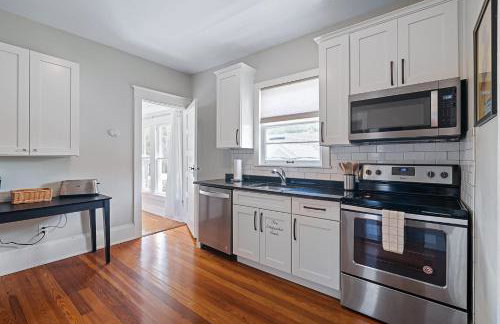 Old City Hideout l Historic l Walk to St George - Foto 15