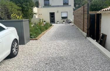 Glass and wood designer villa with garden in centertown - Foto 66