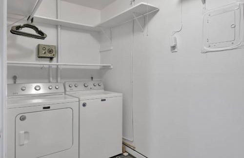 Piney Woods I Ping Pong I By SHSU I TV I Sleeps 11 - Foto 17