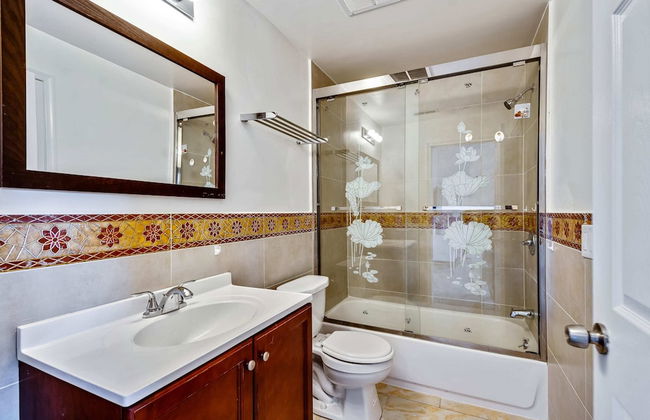 Retreat in a Stylish 2BD Apartment in the Heart of the City - Foto 10