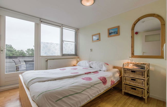 Apartment in Bergen aan Zee With Roof Terrace - Photo 1