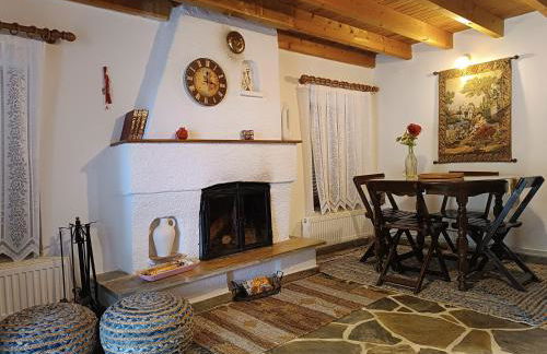 The Lady of the Lake - Photo 4