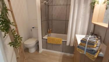 Le Sporting Land - avec entrée autonome, parking privé & sa piscine ! - - Foto 2