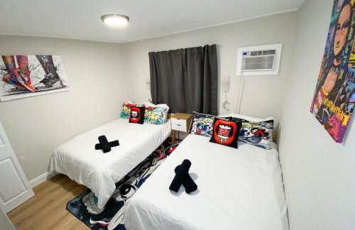 Unique Miami Art Escape w/ HotTub, Arcade & Murals - Foto 10