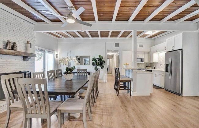 5BR with Heated Pool 5 min to Beach - Photo 45