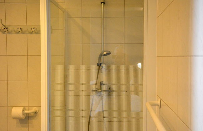 Group Escape by Molignee River - Foto 49