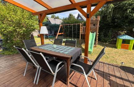 Gemütliches Ferienhaus in der Eifel mit Pool, Tennisplatz, Minigolf und nahem See - Foto 21