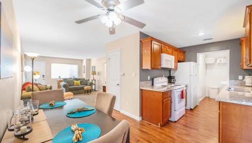 Longer Stay for Travelers Blocks from Hospital and Downtown Security Gates - Foto 5