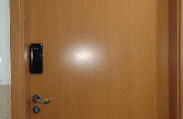Luias, apartamento ao lado do shopping plaza e atacadão com wi-fi , tv grátis van na porta - Photo 5