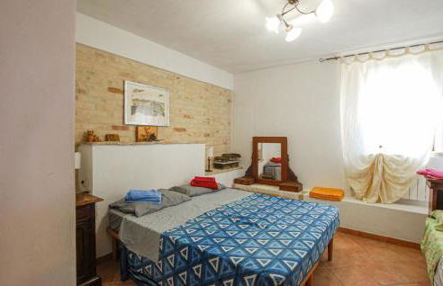 Gorgeous Home In Monterubbiano With Private Swimming Pool, Can Be Inside Or Outside - Foto 21