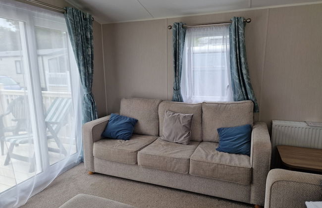 Welcoming 3 Bedroom Caravan 2 Min Walk to Beach - Foto 9