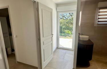 Maison neuve, cadre apaisant,jacuzzi et piscine - Foto 17