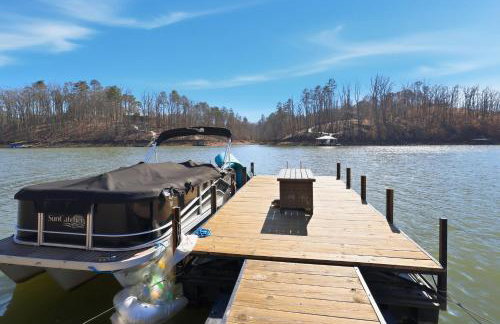 The Sapphire Shore Cottage with Dock! home - Foto 3