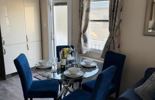 2-Bed Ringwood Cabin - incl Park Pass SelfCheckin - Foto 28