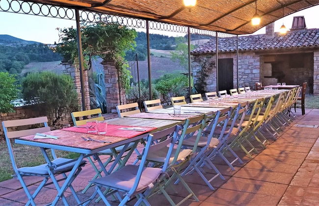 Umbrian Farmhouse Retreat With Private Pool and Garden - Foto 30