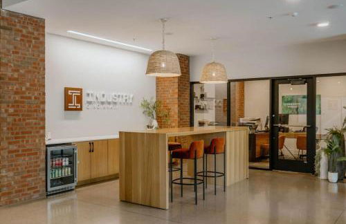 OTR 1 Bed Suite Free Parking Gym Pool Clubroom - Foto 41