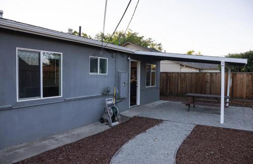 Comfortable Willow Glen Home w Central AC&Heater - Foto 73