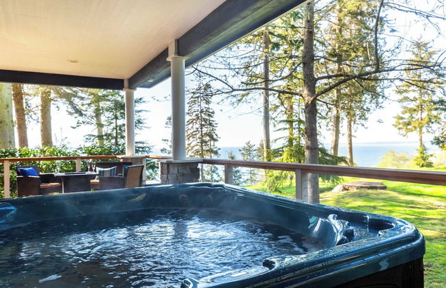 Westside Waterfront View Home - Avantstay Hot tub - Foto 1