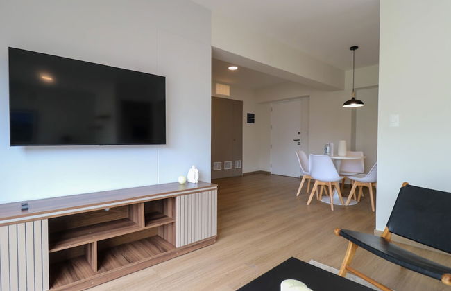 w Glorious 1BR w Balcony in Miraflores - Photo 9