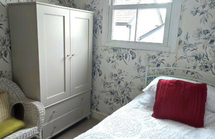 3 Bed 2 Bath Cottage with private parking and garage - Foto 9