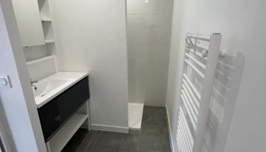 Appartement neuf avec patio - Photo 2