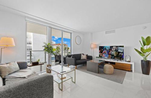 Luxury Condo with Rooftop Pool - 5-Min to Beach - Foto 5