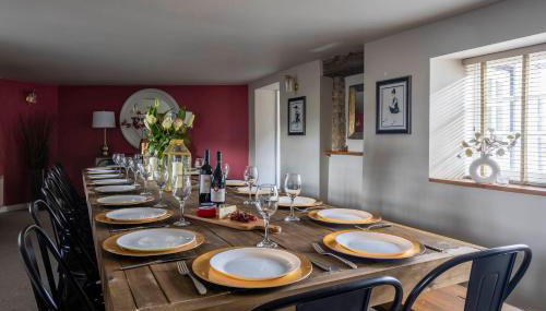 Wisteria View with hottub & cabin sleeps 20 - Foto 3