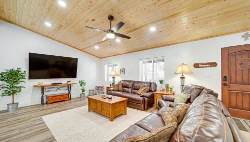 Fire Pit and Trail Access Spacious Happy Jack Cabin - Foto 5