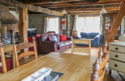 Glanyrafon Smithy - Photo 7