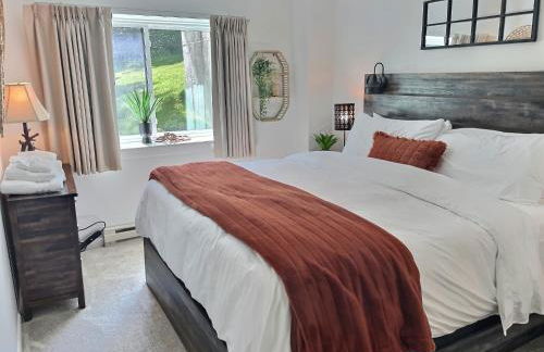 The Grizz AC Pool Sauna Gym Near Resort - Photo 3