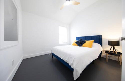 Sophisticated Minimalist Modern Home w/pool and spa - Foto 38