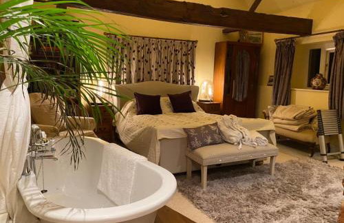 Upper House Stunning Country Home - Photo 19