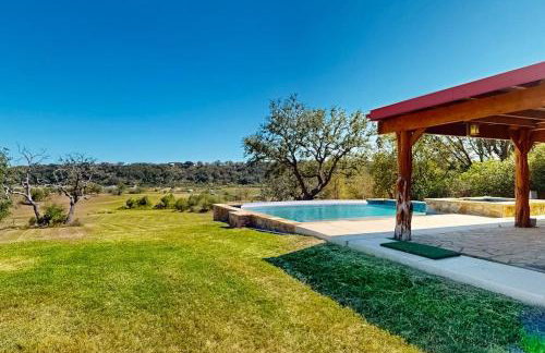 4-Bedroom Spacious Home with Guest House & Pool, Located on 9 Acres of Land - Foto 47