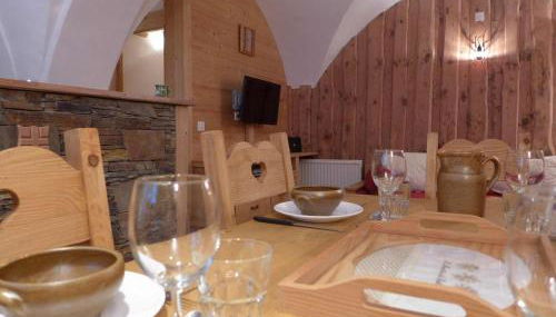 "Jacky" Appartement de charme suréquipé, 300m des pistes et centre village, casier à ski au pied des pistes, linge de lit et produit de toilette compris - Foto 2