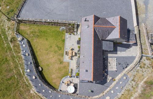 Finest Retreats - Moelis Granary - Luxury Cottage with Hot Tub - Photo 32